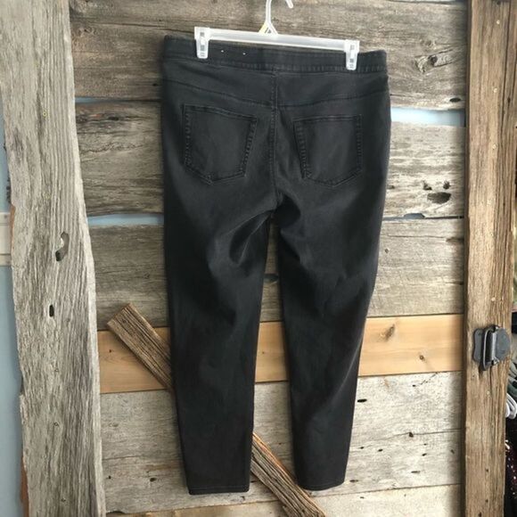 D/C Jeans plus size X pull on grey jeggings - Picture 3 of 5